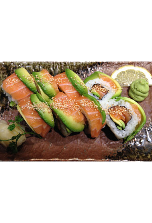 Rainbow Uramaki Salmon Avo