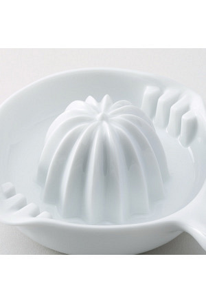 KAI SELECT 100 lemon squeezer
