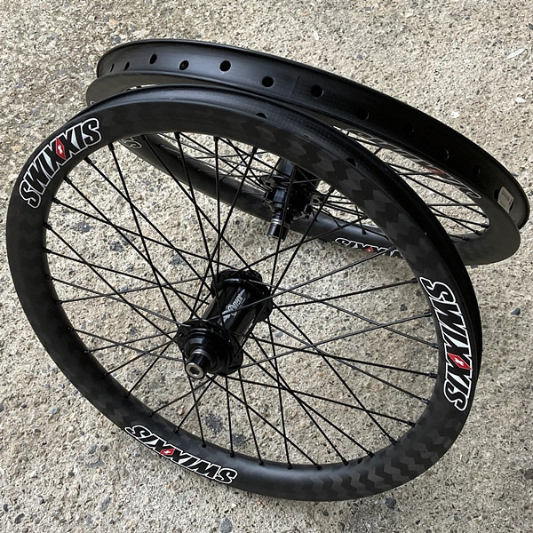 Roues SWIXXIS-ONYX Carbon  20x1.75 Black