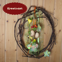 Wanddekoration mit Blumen im Reagenzglas