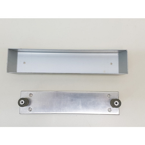 AP-Gehäuse in Alu für Steuerungen, Akk..