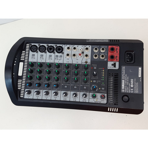 YAMAHA  STAGEPAS 600 Mixer