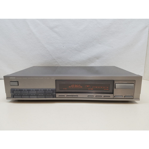YAMAHA TX-530  AM/FM Tuner