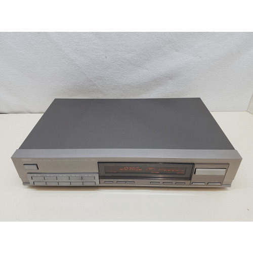YAMAHA TX-530  AM/FM Tuner