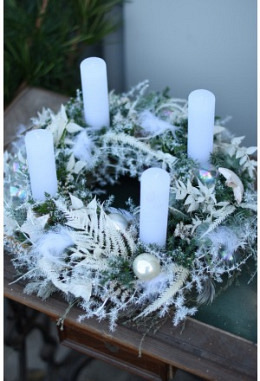 Adventskranz "Traum in Weiss"