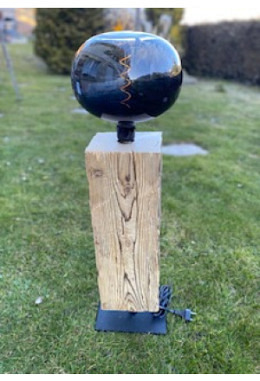 Lampe aus Ybriger Holz 