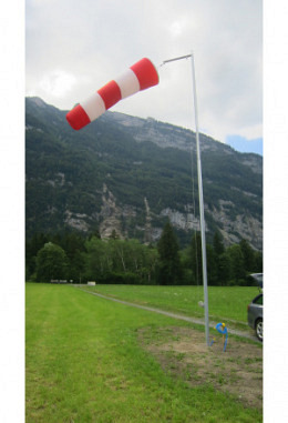 Windsackmasten mit Hissvorrichtung und..