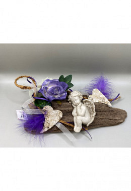 Engel  auf  Holzstück   