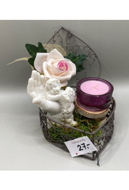 Engel in Hand im Drahtherz