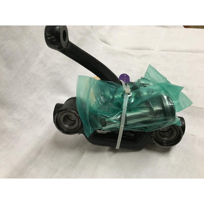 Achsschenkel mit Lagerbügel rechts -7/65