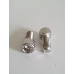 50 Stk. Neue Zylinderschrauben M12x25 ..