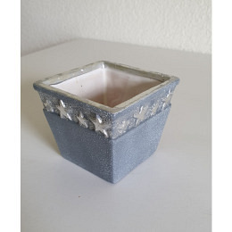 kleiner viereckiger Topf