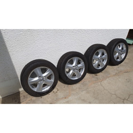 4 Stk. Alufelgen mit Sommerpneu Toyota Yaris