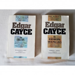 2 Edgar Cayce Bücher