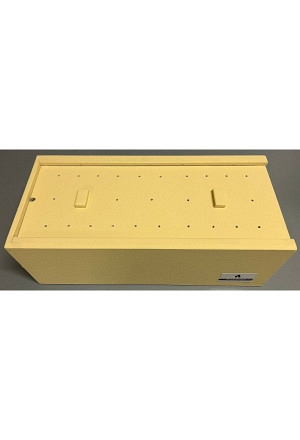c) Farbe Reserved Yellow/Gelb