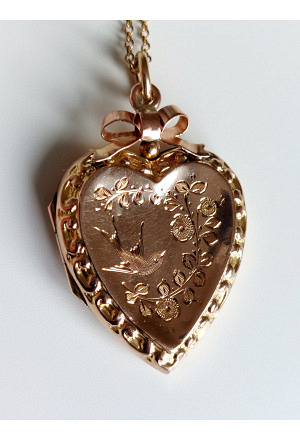 Edwardian Heart Swallow Bird Gold Locket with a Bow