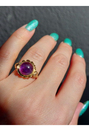 Mid-century Swedish 18k Gold Ring with Natural Amethyst Ca..