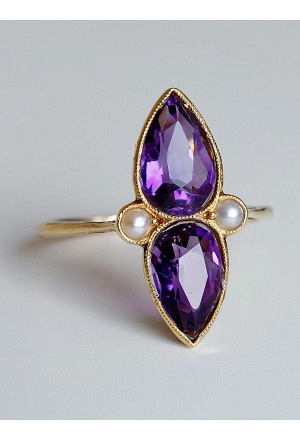 Art Deco 18k Gold Toi et Moi Pear-Cut Amethyst Ring with Seed Pearls