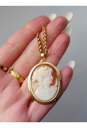 Signed 18k Gold French Cameo Pendant featuring Artemis