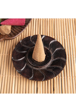 Räucherkegelhalter Sonnenstrahlen aus Speckstein