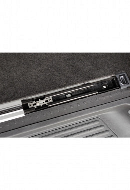 Halterung mit Nutenstein verschiebbar