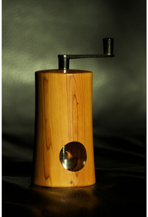 Muskatmühle aus Eibe