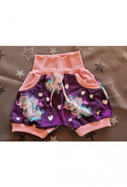 Shorts handmade Grösse 110 Einhorn violett