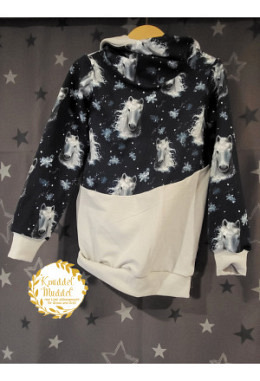 Hoodie handmade Grösse 122 Winterpferde
