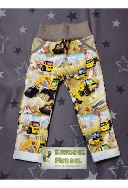 Hose KuddelMuddi handmade Grösse 92 Baustellen-Fahrzeuge