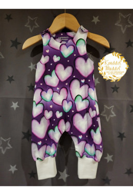 Strampler Lybstes handmade Herzen violett Grösse 68